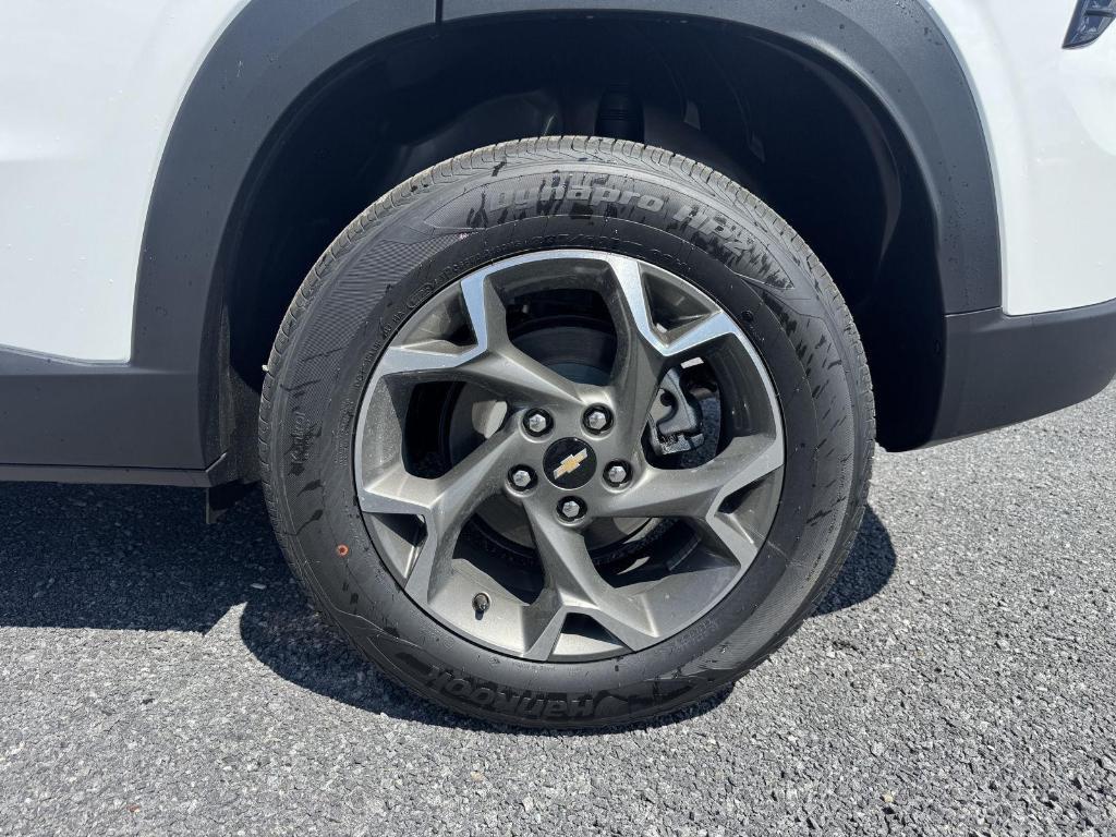 new 2025 Chevrolet Trax car, priced at $25,485