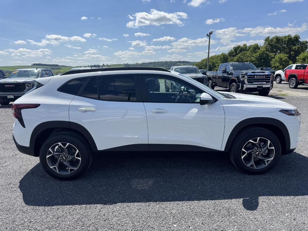 new 2025 Chevrolet Trax car, priced at $25,485