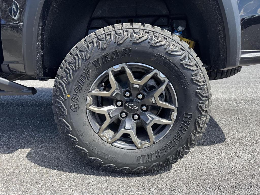 new 2025 Chevrolet Colorado car, priced at $52,970