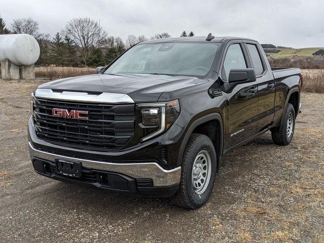 new 2025 GMC Sierra 1500 car, priced at $47,765