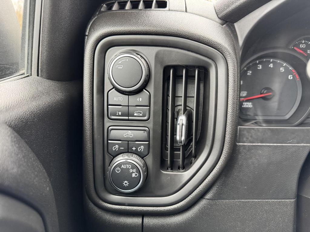 used 2021 Chevrolet Silverado 1500 car, priced at $31,900