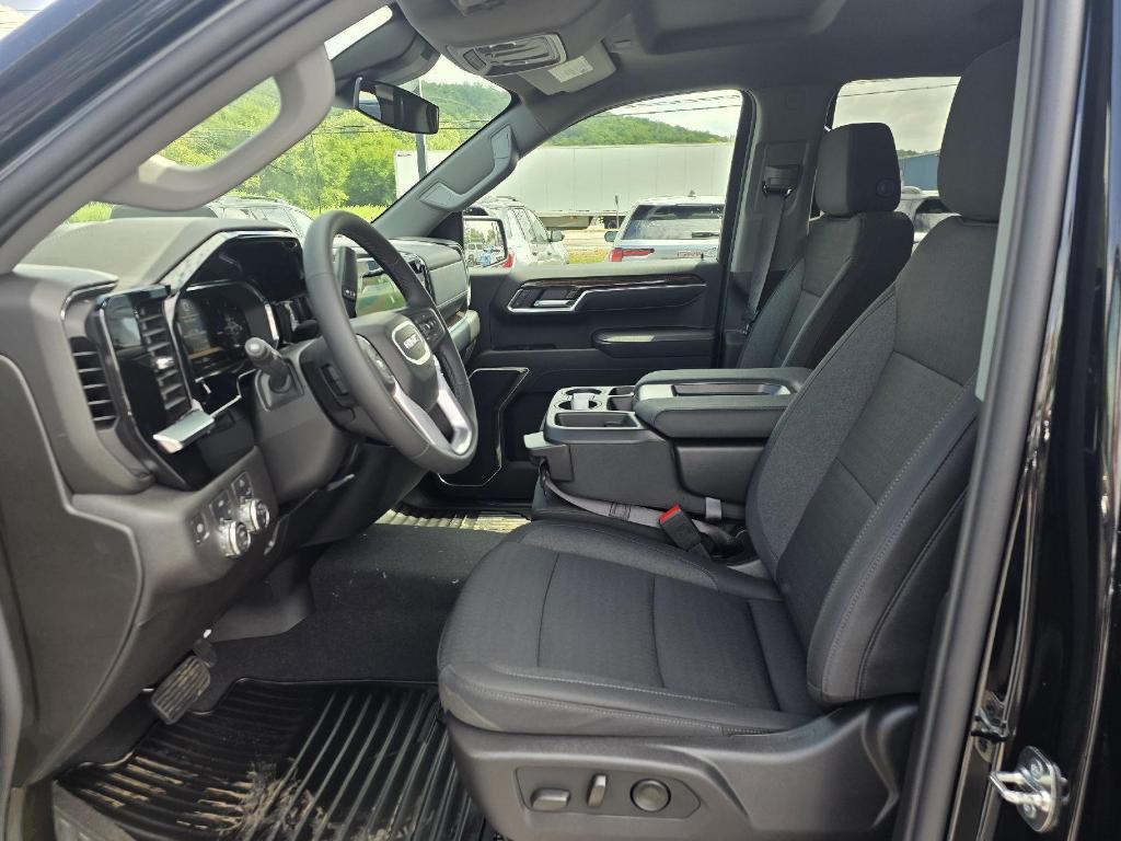 new 2026 GMC Sierra 1500 car, priced at $45,443