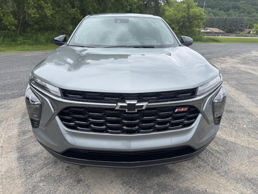new 2025 Chevrolet Trax car, priced at $23,895