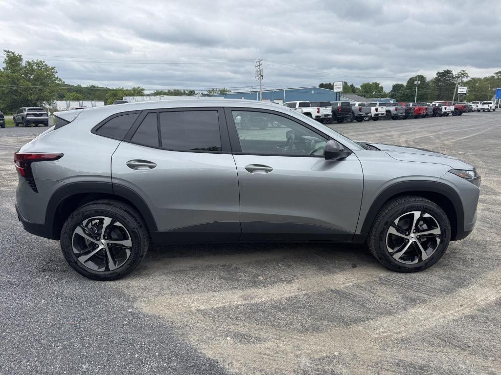 new 2025 Chevrolet Trax car, priced at $23,895