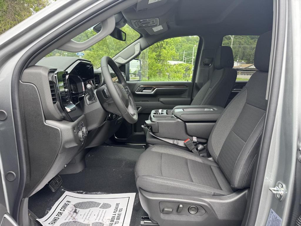 new 2025 Chevrolet Silverado 2500 car, priced at $66,160