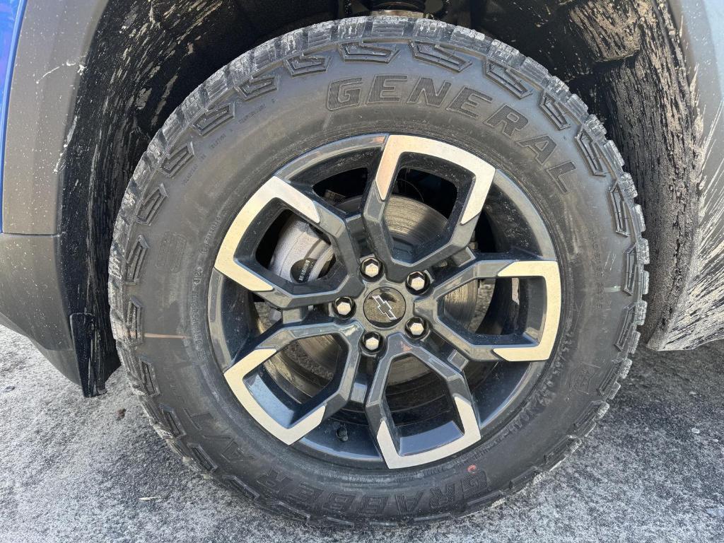 new 2025 Chevrolet Equinox car, priced at $37,430