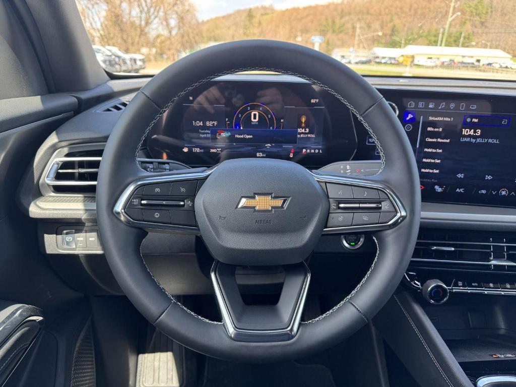 new 2025 Chevrolet Traverse car, priced at $44,195
