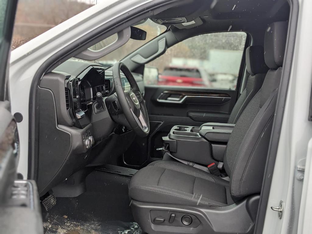 new 2024 GMC Sierra 1500 car, priced at $51,235