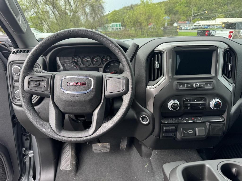 new 2025 GMC Sierra 1500 car, priced at $46,280