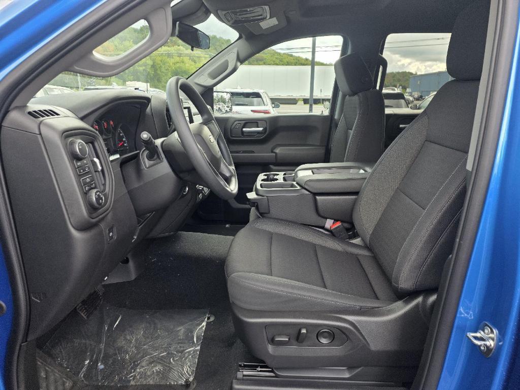 new 2025 Chevrolet Silverado 1500 car, priced at $45,550