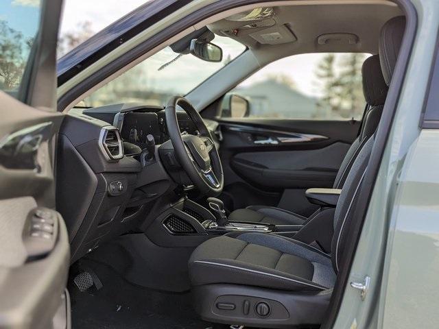 new 2025 Chevrolet TrailBlazer car, priced at $30,080