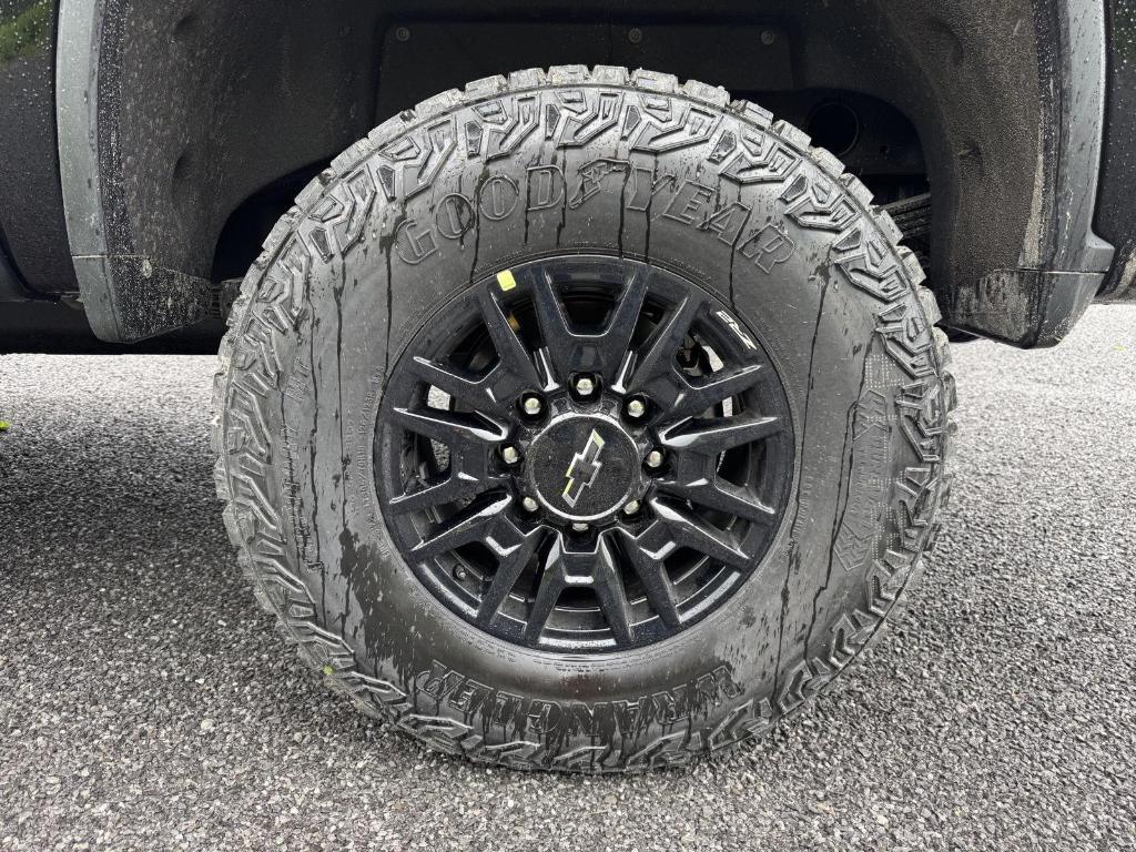 new 2025 Chevrolet Silverado 2500 car, priced at $77,900