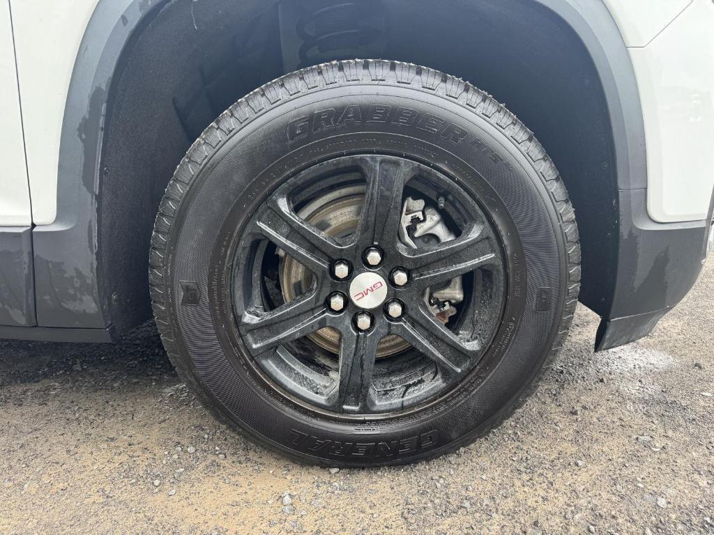 used 2022 GMC Acadia car, priced at $31,900