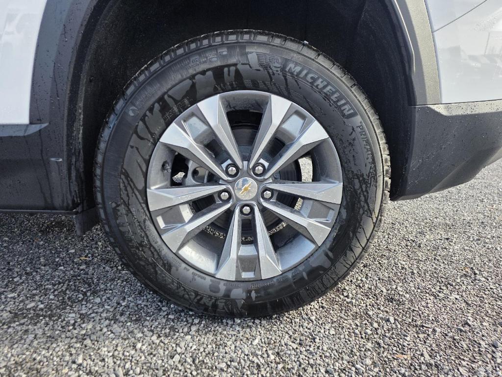 new 2026 Chevrolet Equinox car, priced at $35,409