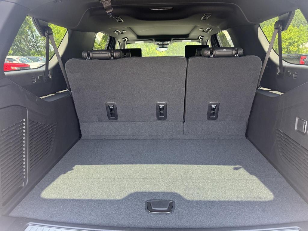 new 2025 Chevrolet Suburban car, priced at $97,750