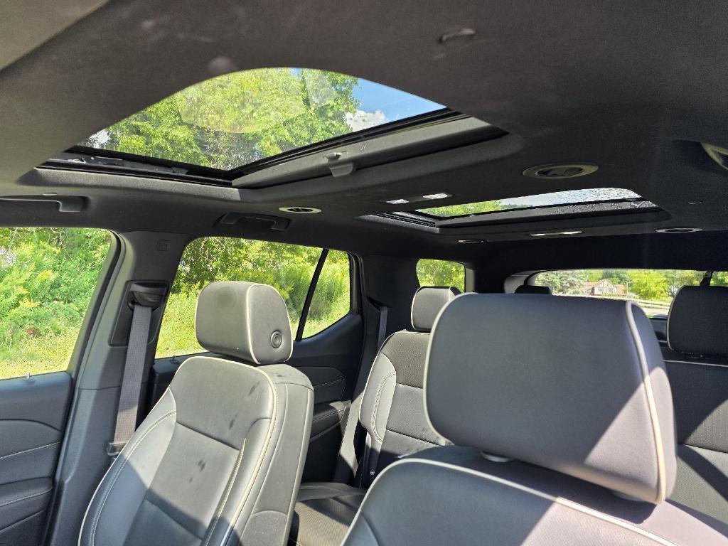 used 2023 Chevrolet Traverse car, priced at $39,900