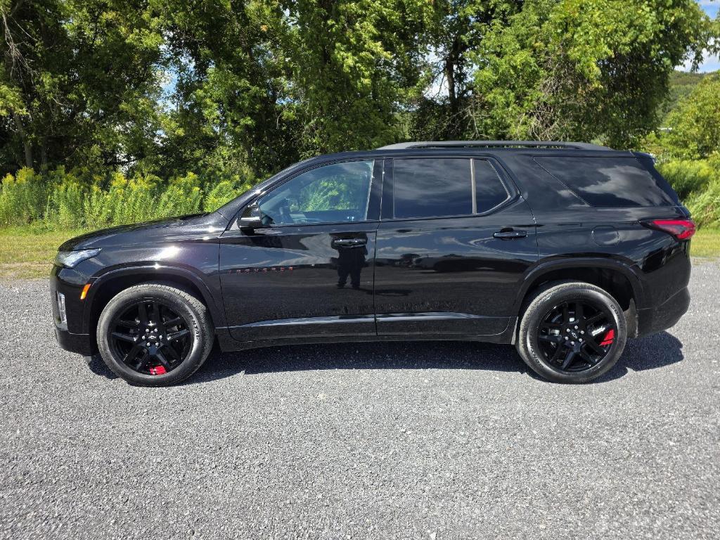 used 2023 Chevrolet Traverse car, priced at $39,900