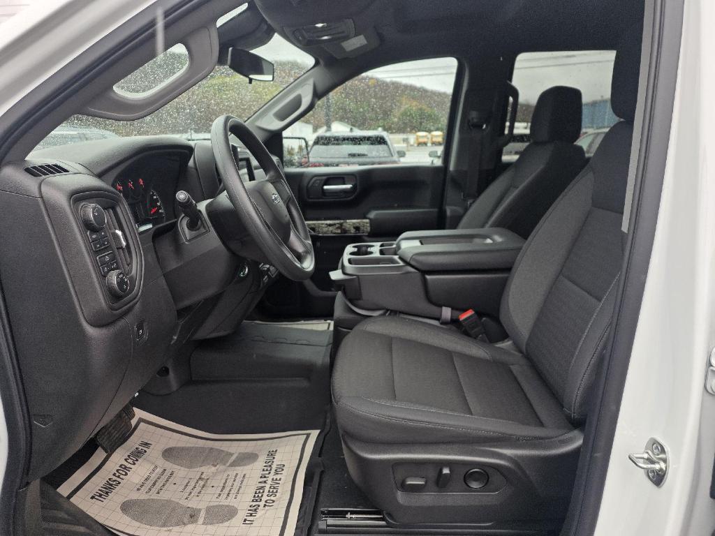 new 2025 Chevrolet Silverado 1500 car, priced at $48,810