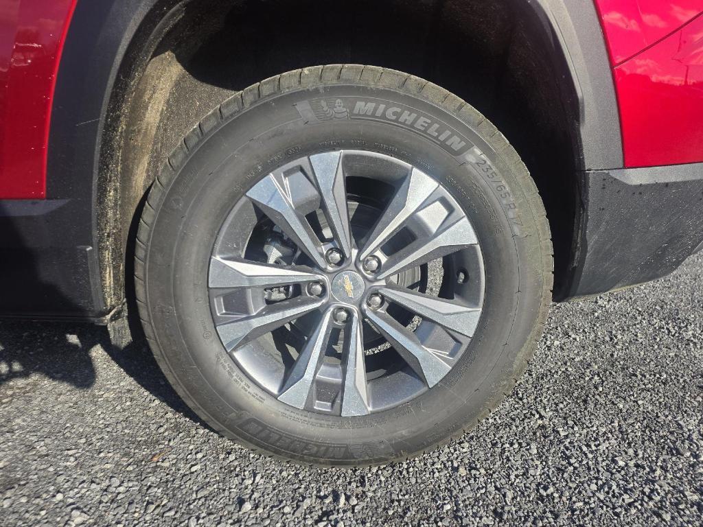 new 2026 Chevrolet Equinox car, priced at $35,639