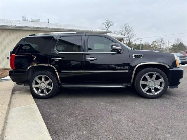 used 2011 Cadillac Escalade car, priced at $9,495