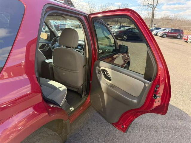 used 2005 Ford Escape car, priced at $3,995