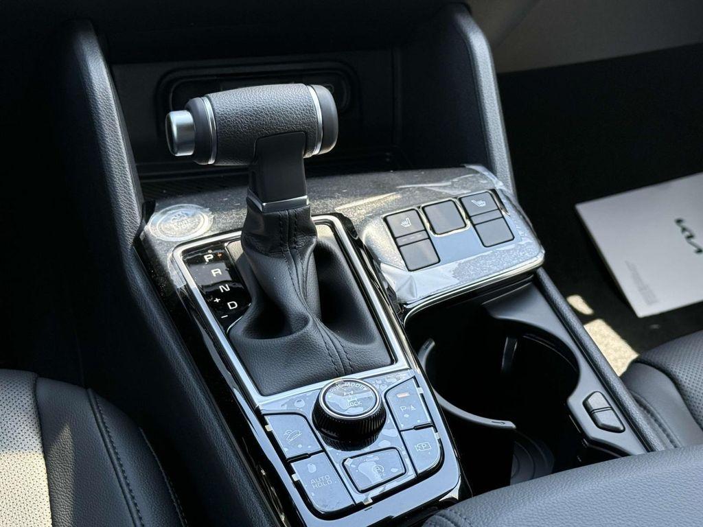 new 2025 Kia Sportage car, priced at $34,877