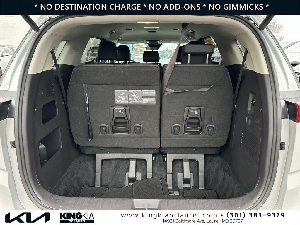 used 2024 Kia Carnival car, priced at $35,700