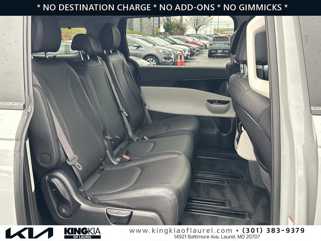 used 2024 Kia Carnival car, priced at $35,700