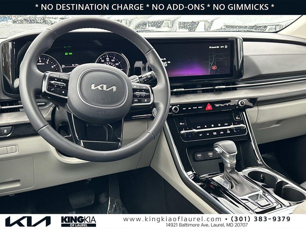 used 2024 Kia Carnival car, priced at $35,700