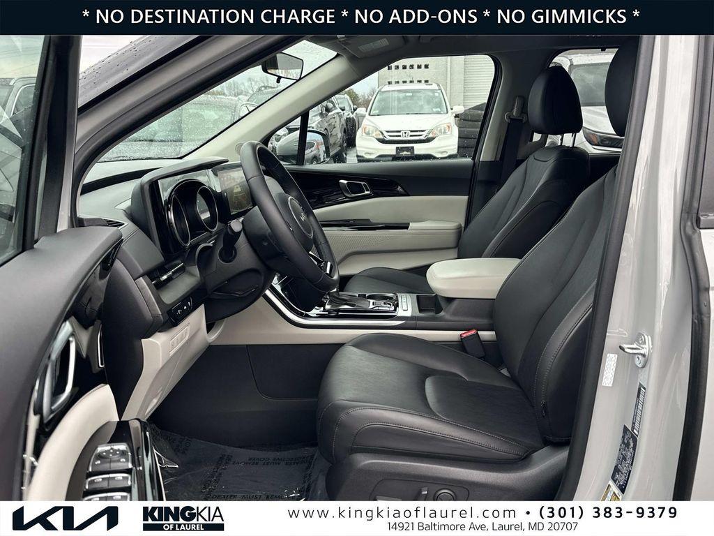 used 2024 Kia Carnival car, priced at $35,700