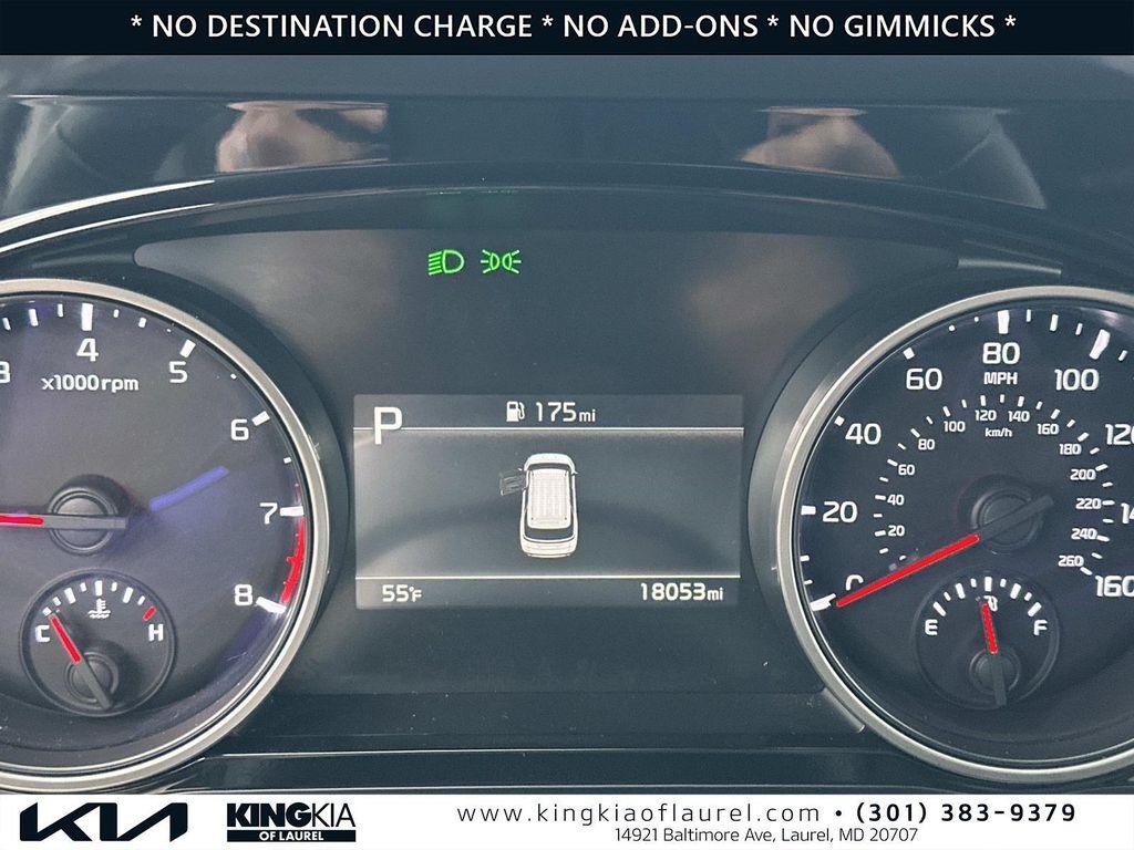 used 2024 Kia Carnival car, priced at $35,700