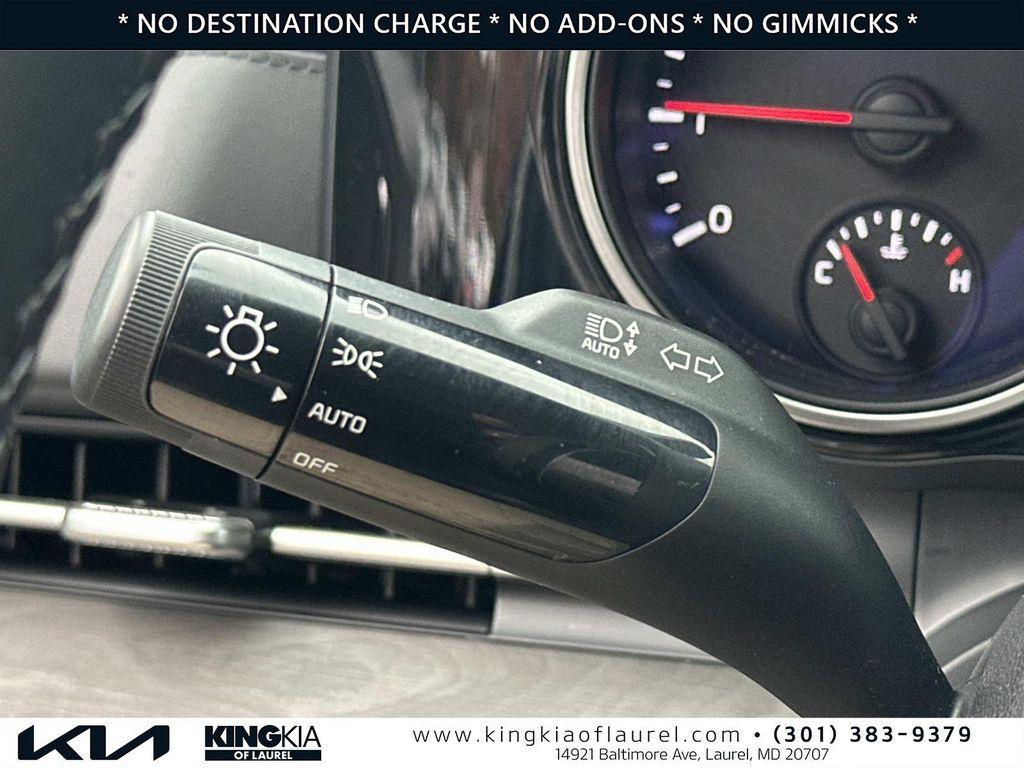 used 2024 Kia Carnival car, priced at $35,700