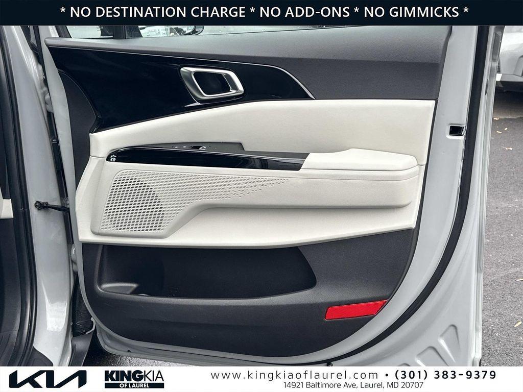 used 2024 Kia Carnival car, priced at $35,700