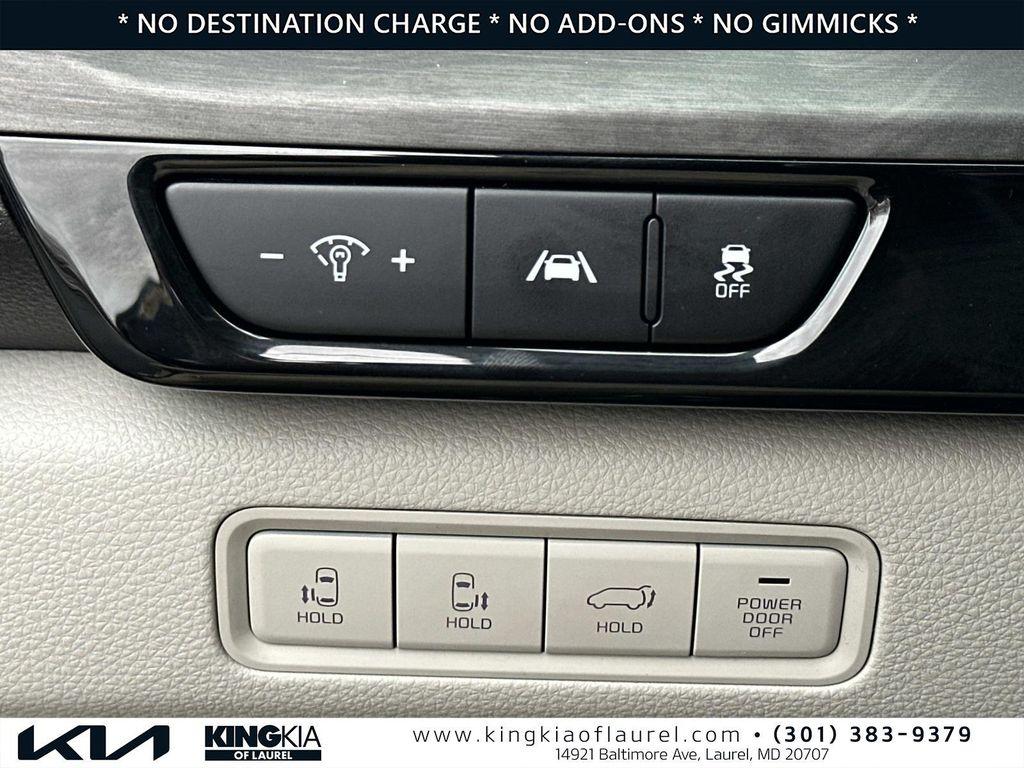 used 2024 Kia Carnival car, priced at $35,700