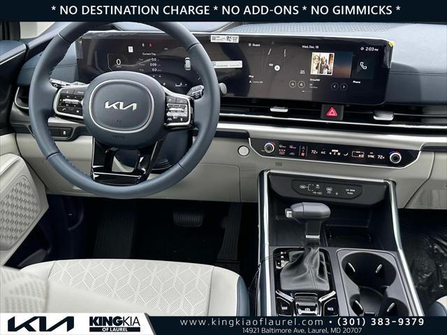 new 2025 Kia Carnival car, priced at $46,500