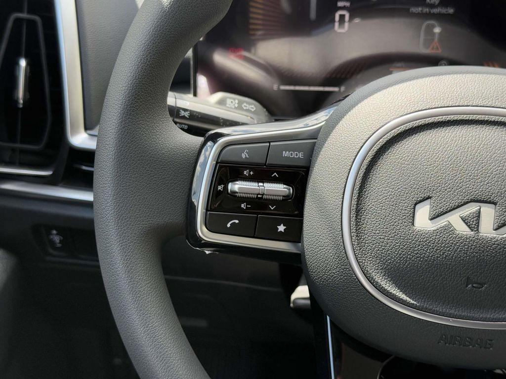 new 2025 Kia Sorento car, priced at $30,572