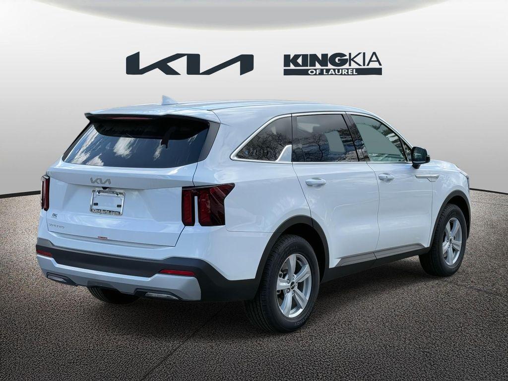 new 2025 Kia Sorento car, priced at $30,572