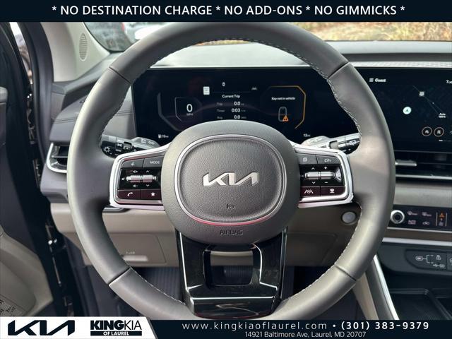 new 2025 Kia Carnival car, priced at $46,500