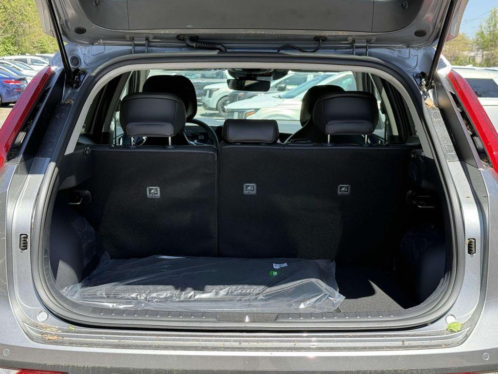 new 2025 Kia Niro car, priced at $31,028