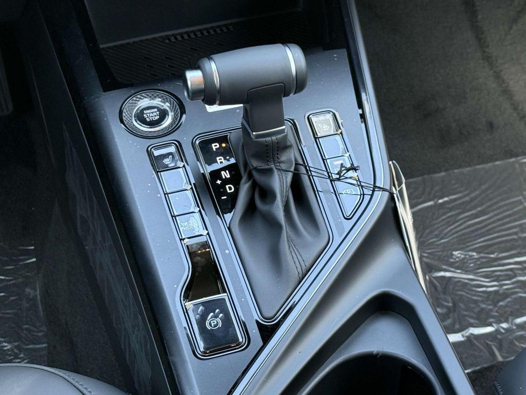 new 2025 Kia Niro car, priced at $31,028