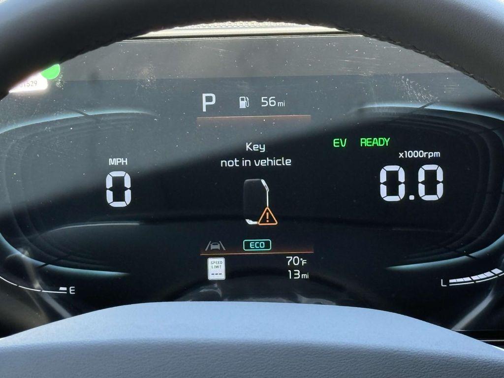 new 2025 Kia Niro car, priced at $31,028