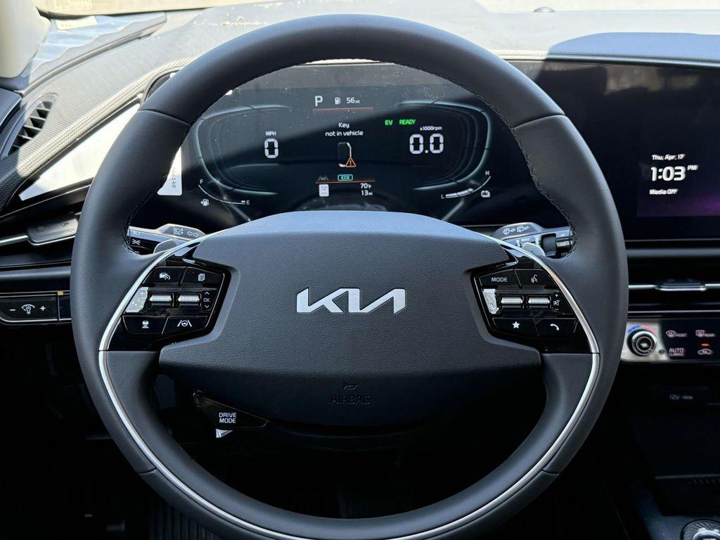 new 2025 Kia Niro car, priced at $31,028