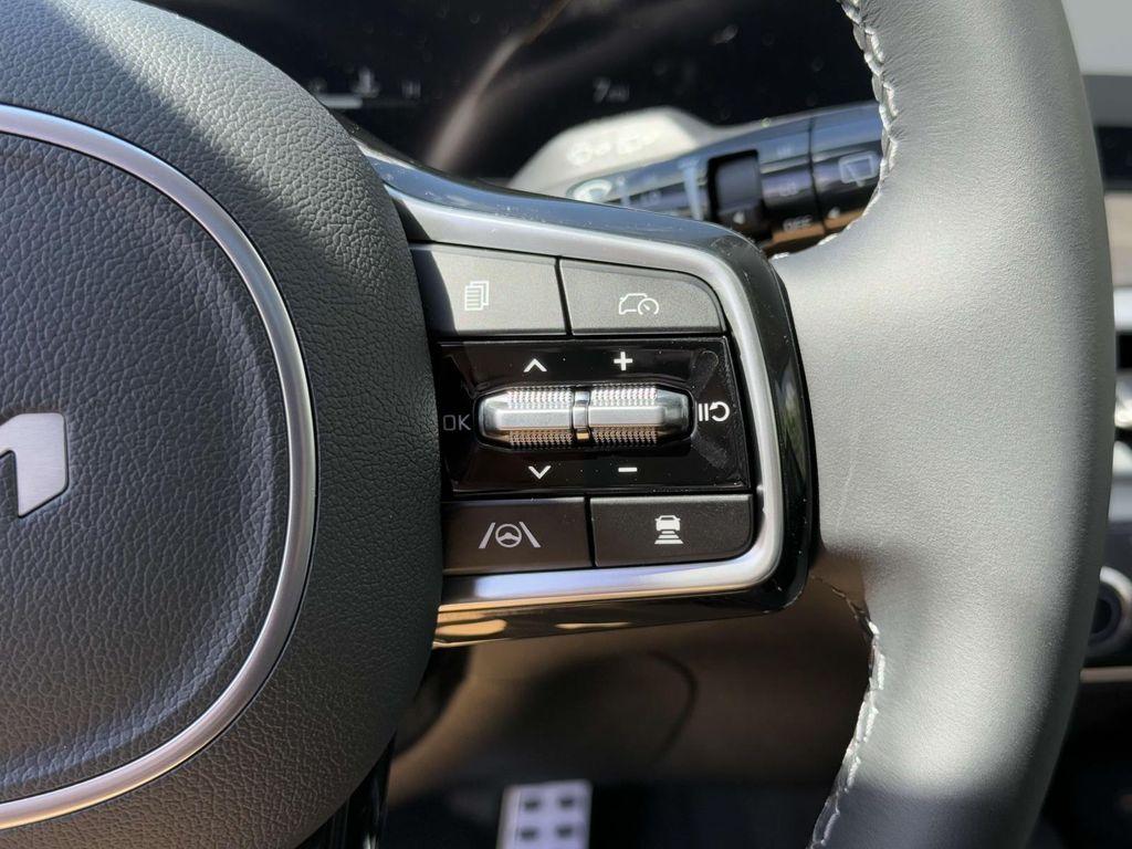 new 2025 Kia Sorento car, priced at $40,606