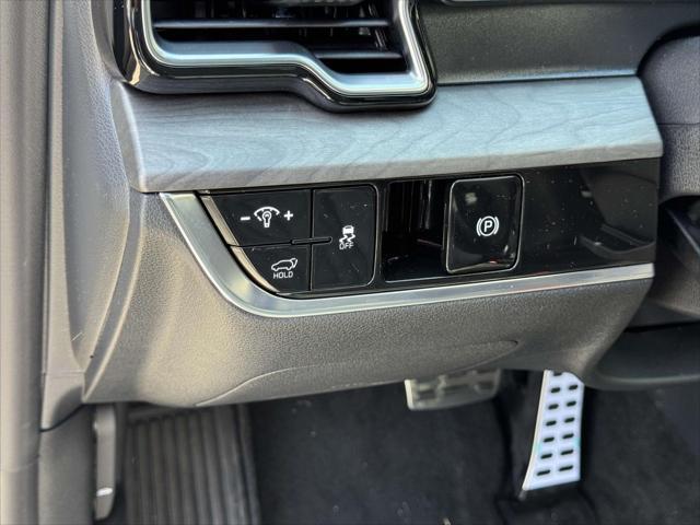 new 2025 Kia Sportage car, priced at $38,250
