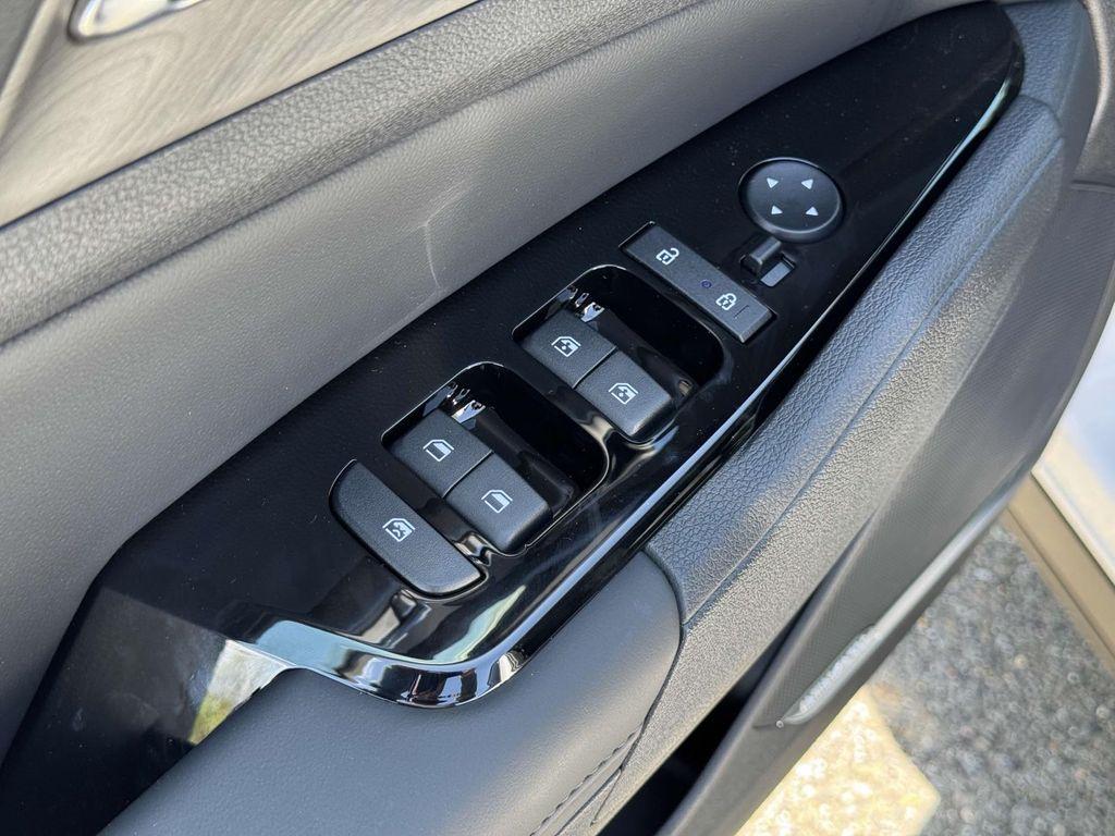 new 2025 Kia Sportage car, priced at $38,434