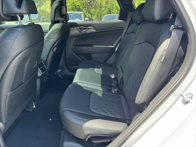 new 2025 Kia Sportage car, priced at $38,250