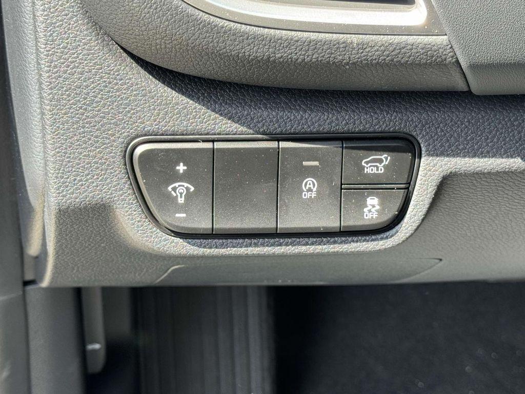 new 2025 Kia Seltos car, priced at $27,637