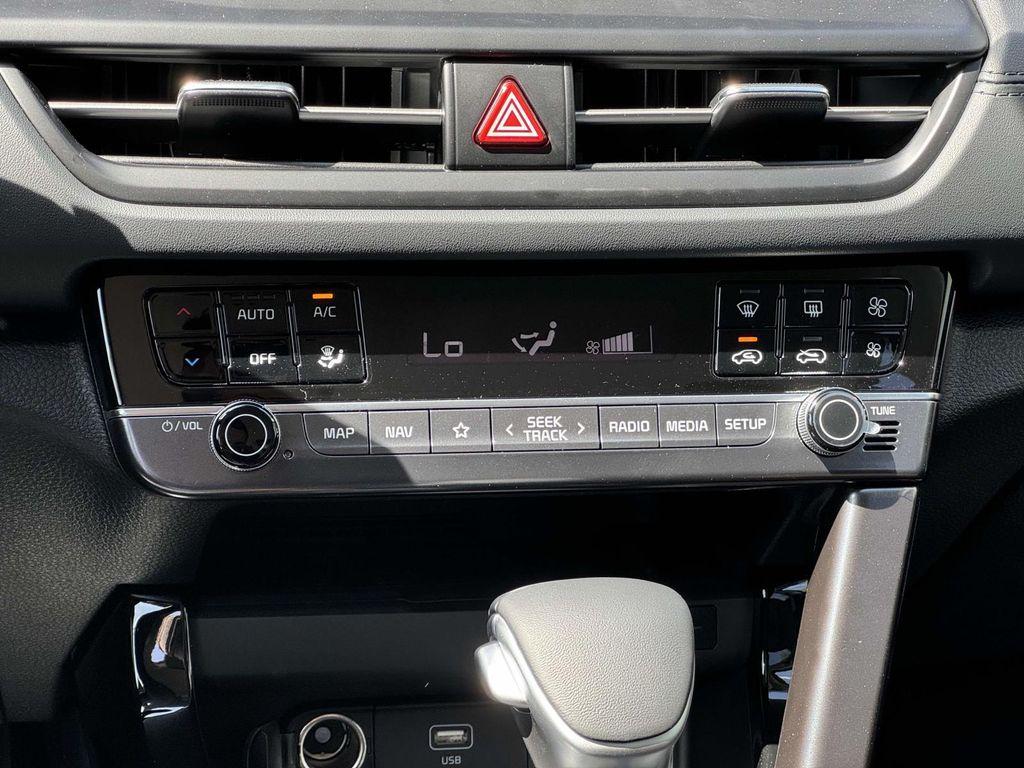 new 2025 Kia Seltos car, priced at $27,637
