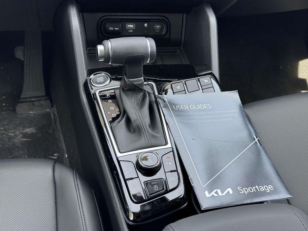 new 2025 Kia Sportage car, priced at $30,676