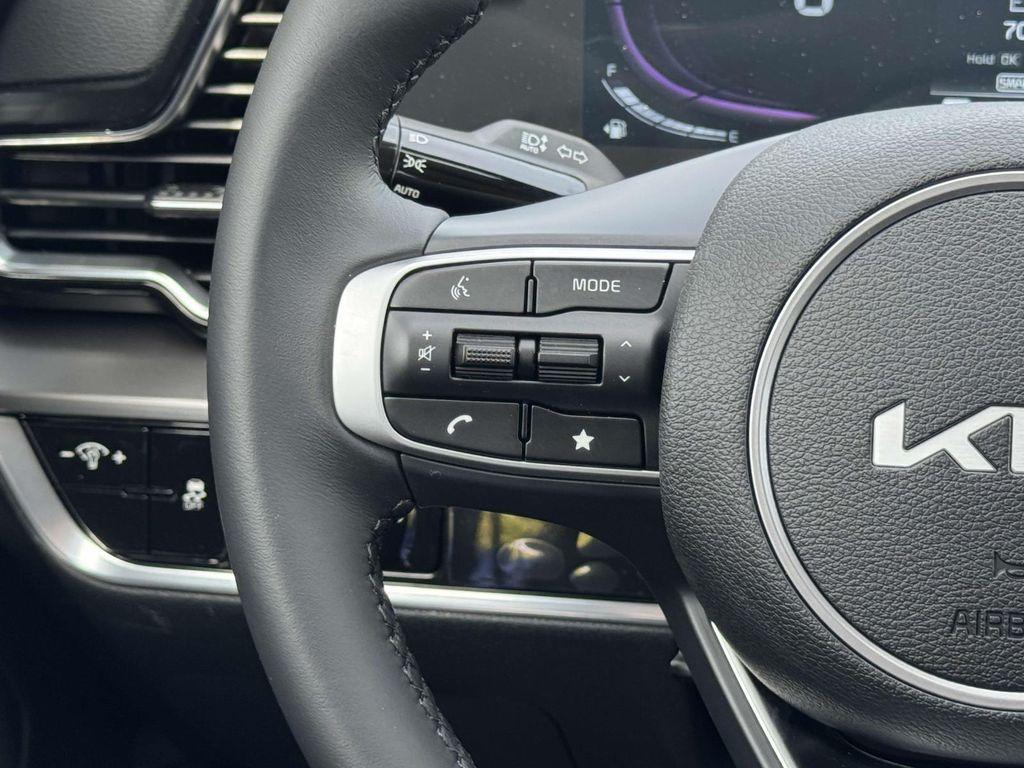 new 2025 Kia Sportage car, priced at $30,676